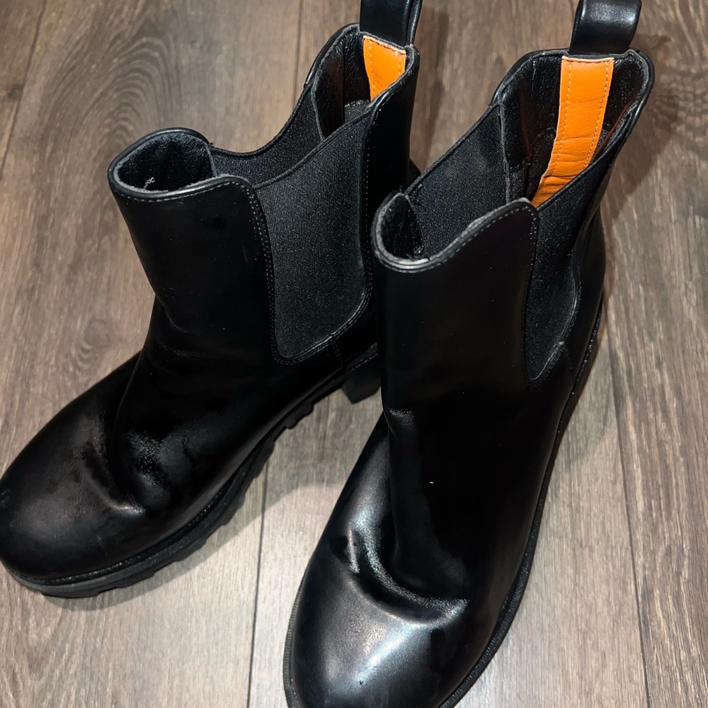 Women’s boots